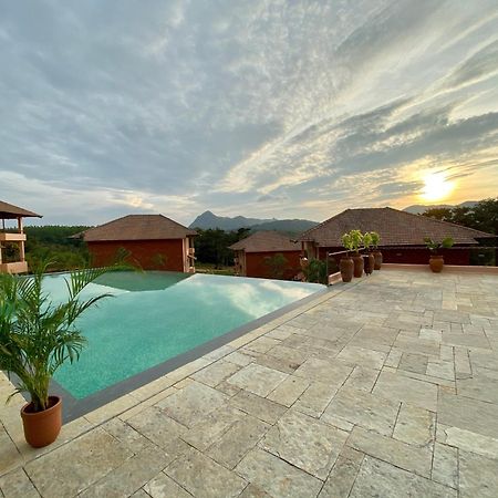 Machaan Plantation Resort, 사클레시푸르 객실 사진